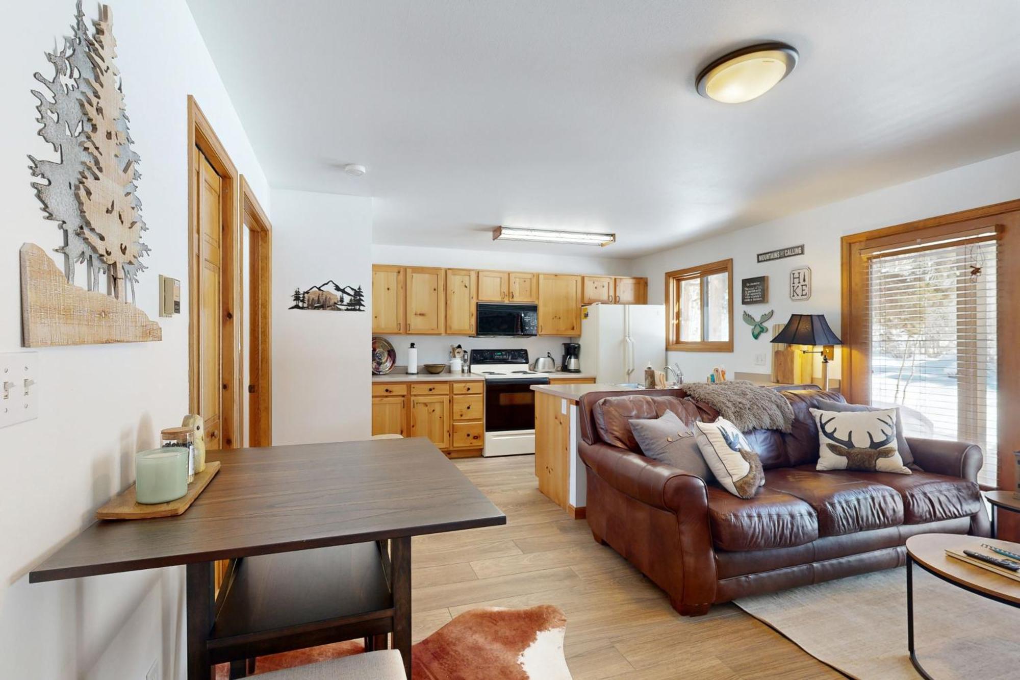 Riverview Condos Grand Lake Room photo