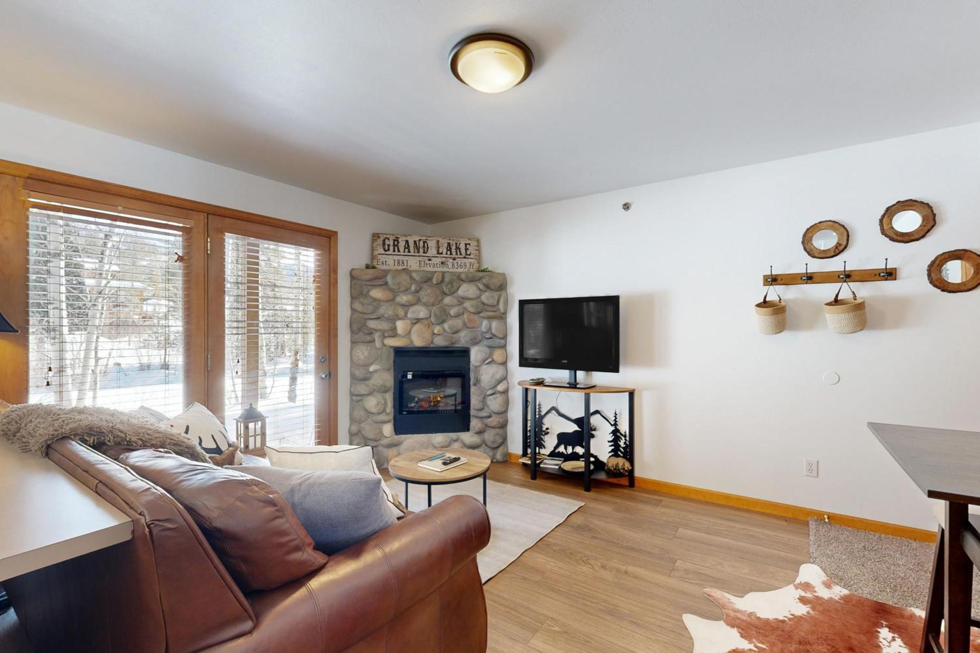 Riverview Condos Grand Lake Room photo